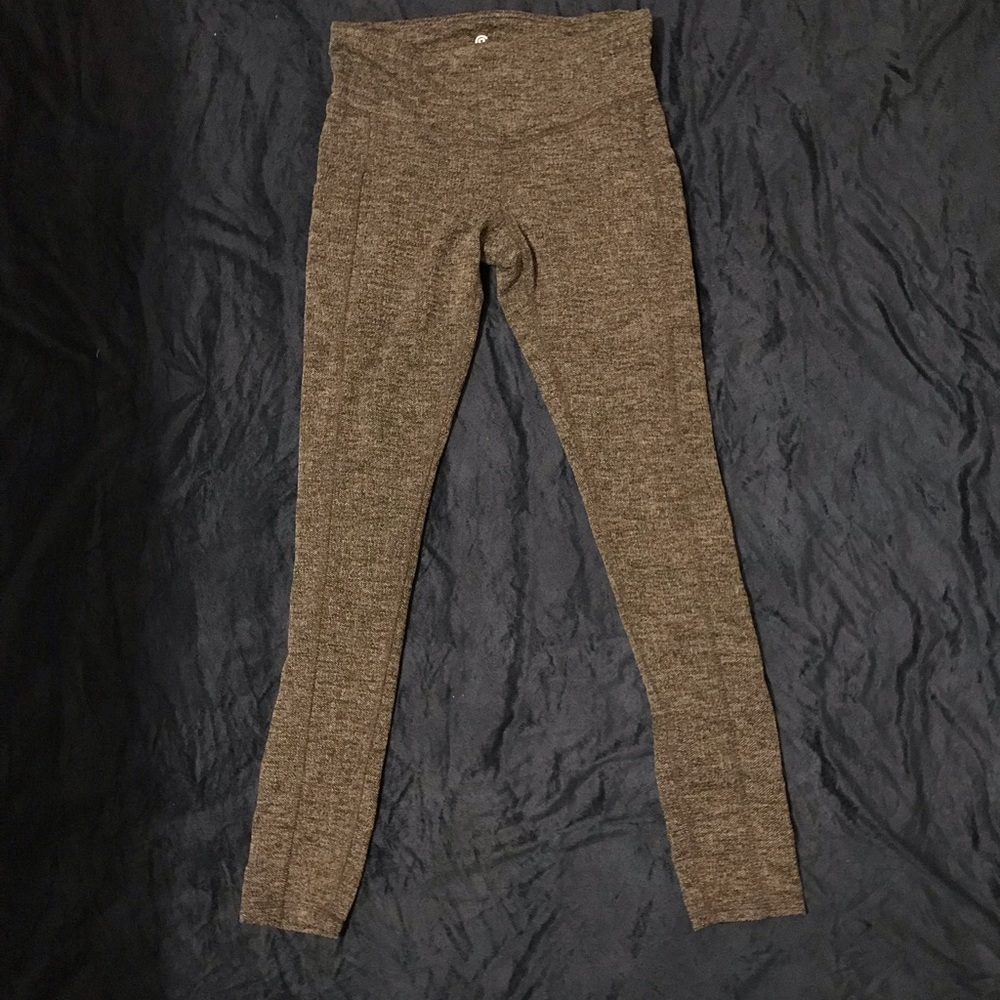 Grey knitted leggings